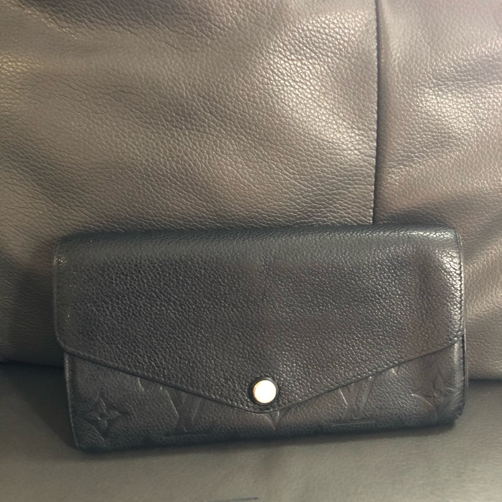 LV LONG WALLET